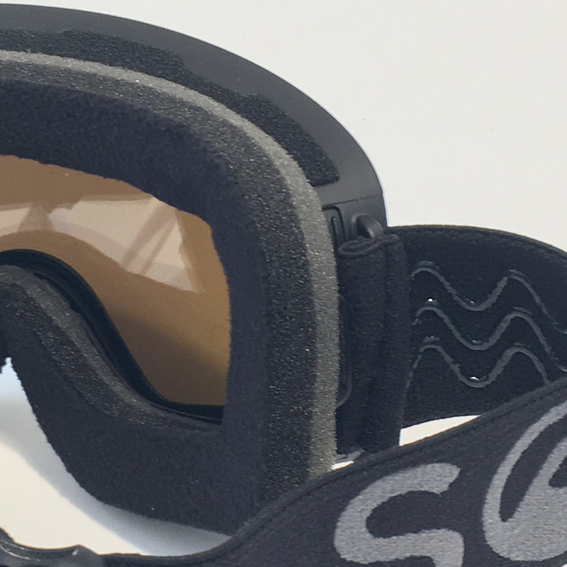 Sol_Alpine_flexible_frame_and_three_layer_foam_for_Vertical_ski_snowboard_goggles